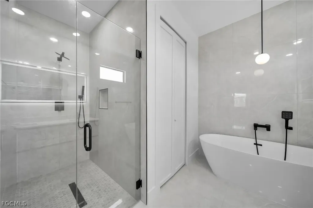 1426 NE 6th Avenue Cape Coral FL 33909