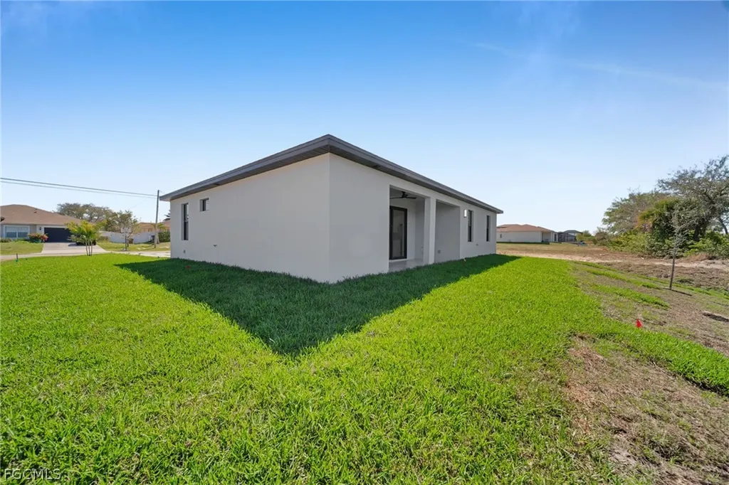 1426 NE 6th Avenue Cape Coral FL 33909