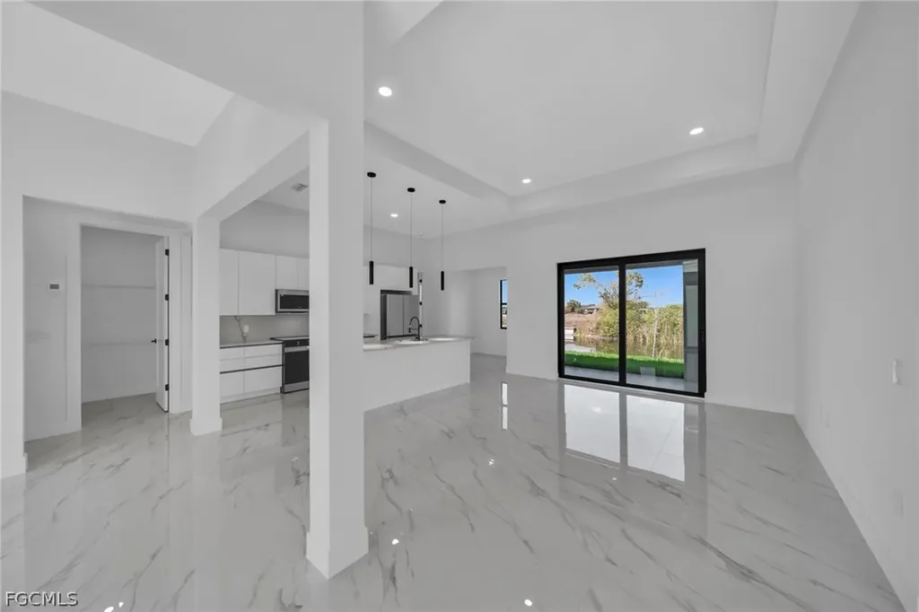 1426 NE 6th Avenue Cape Coral FL 33909