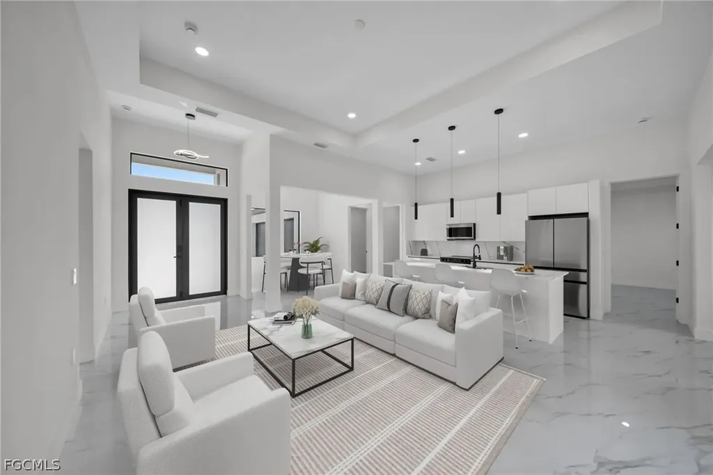 1426 NE 6th Avenue Cape Coral FL 33909