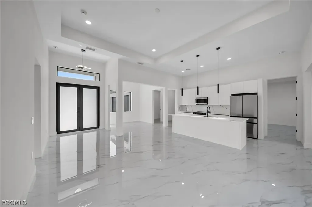 1426 NE 6th Avenue Cape Coral FL 33909