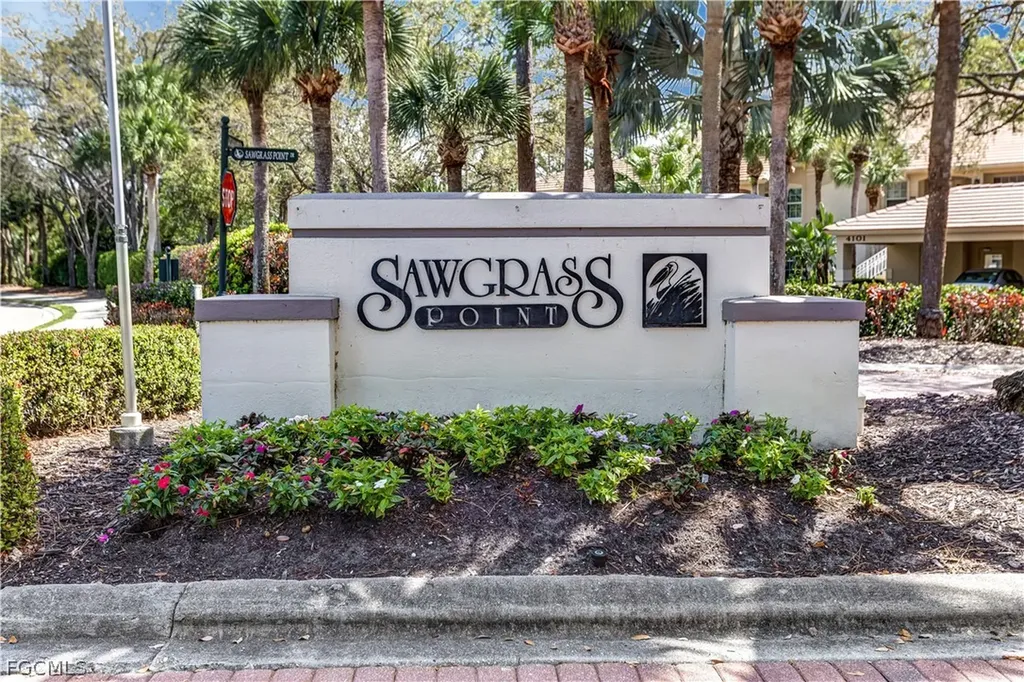 Bonita Springs FL, 4121 Sawgrass Point Drive, Unit 204