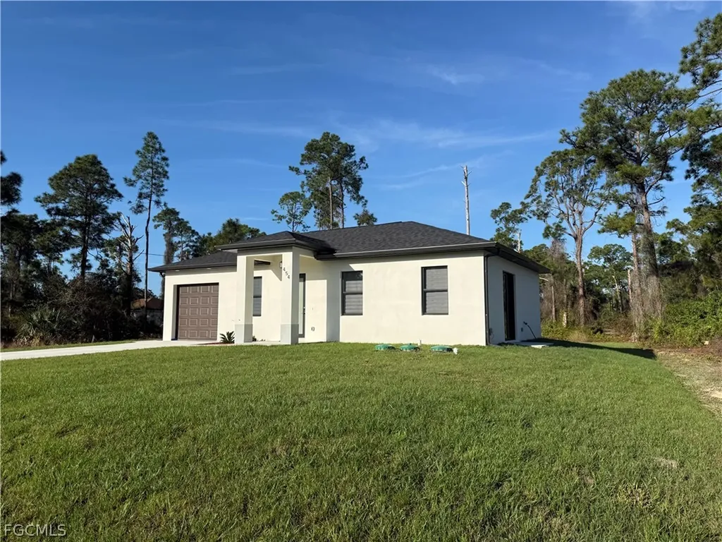 454 Norwood Avenue S Lehigh Acres FL 33974