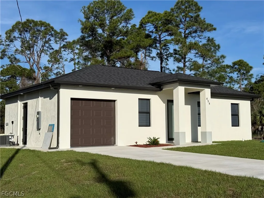 454 Norwood Avenue S Lehigh Acres FL 33974