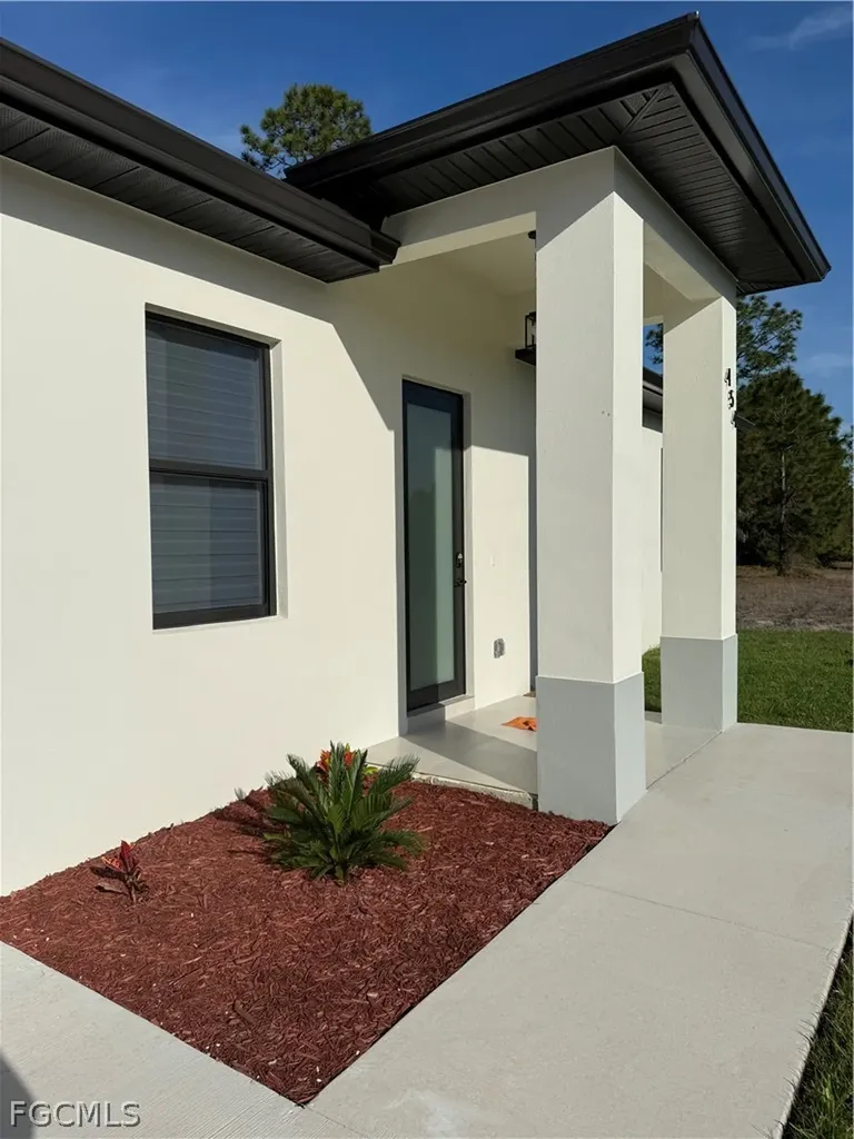 454 Norwood Avenue S Lehigh Acres FL 33974