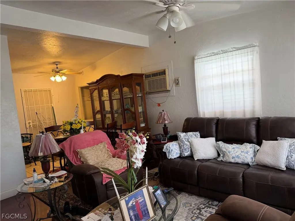 32 Roanoke Drive Fort Myers FL 33905