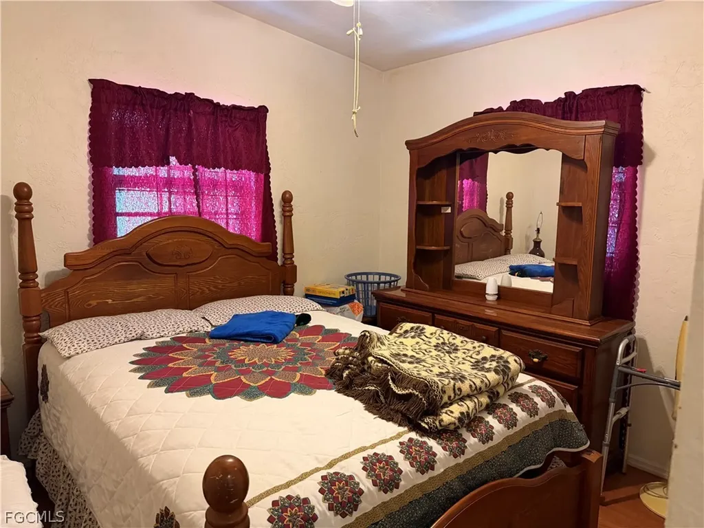 32 Roanoke Drive Fort Myers FL 33905