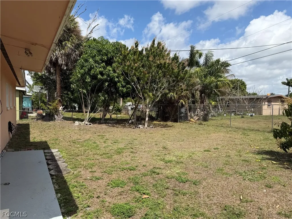 32 Roanoke Drive Fort Myers FL 33905