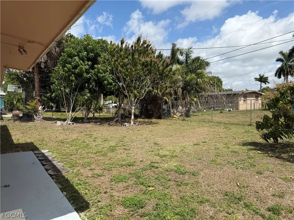 32 Roanoke Drive Fort Myers FL 33905