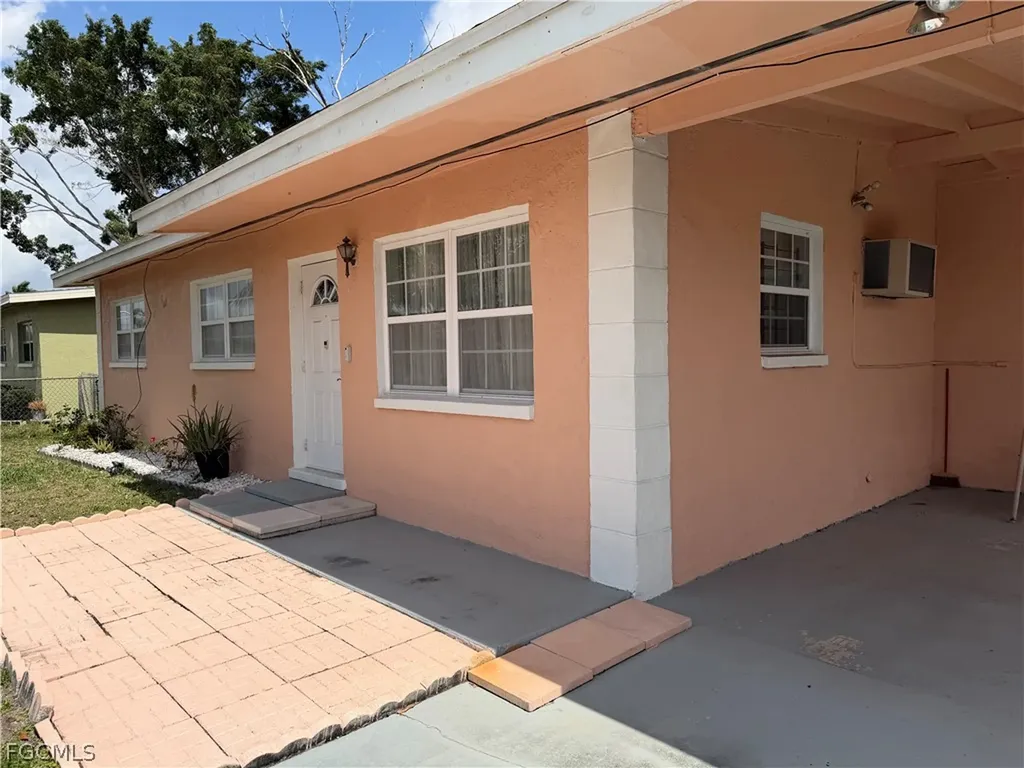 32 Roanoke Drive Fort Myers FL 33905