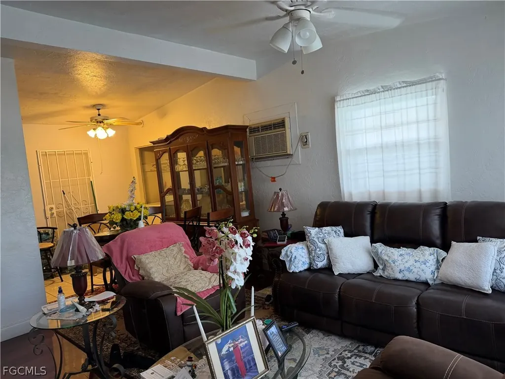 32 Roanoke Drive Fort Myers FL 33905