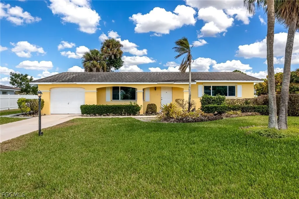 213 Richmond Avenue S Lehigh Acres FL 33936