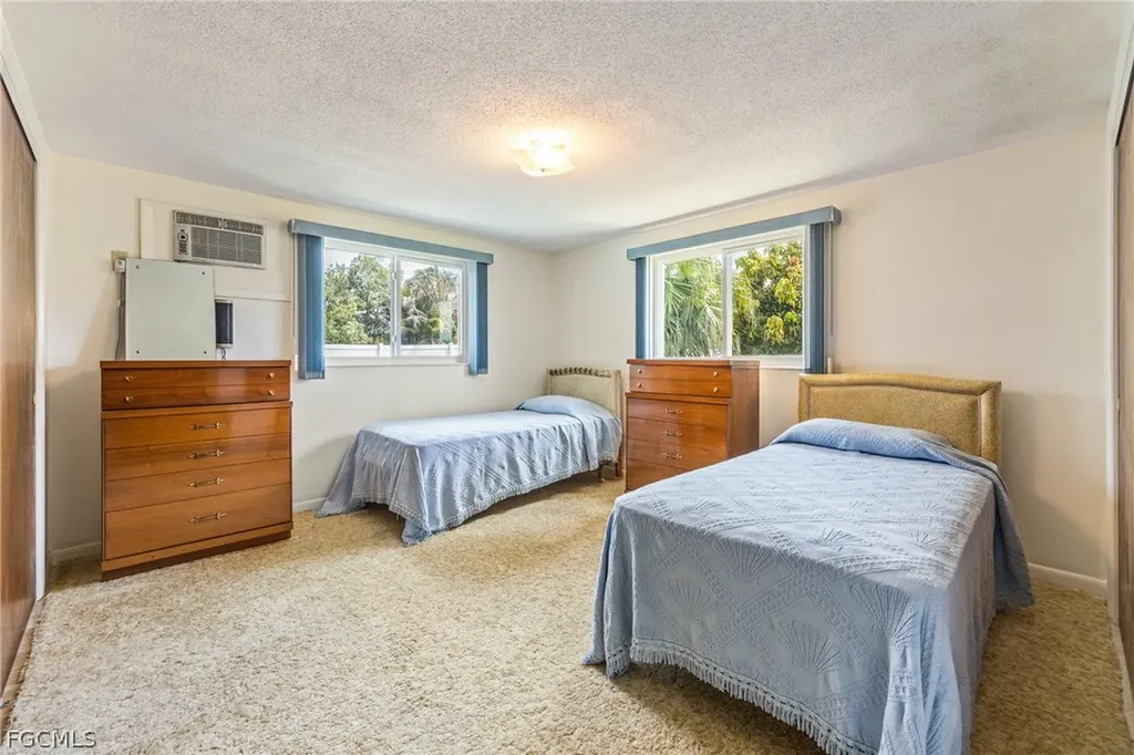 213 Richmond Avenue S Lehigh Acres FL 33936