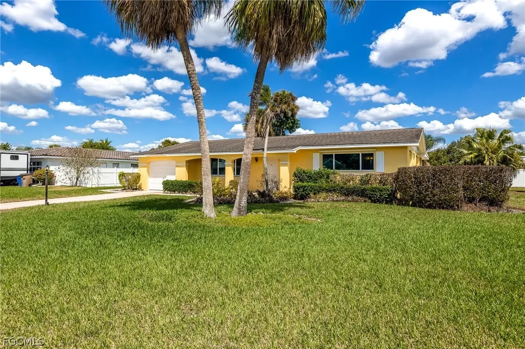 213 Richmond Avenue S Lehigh Acres FL 33936