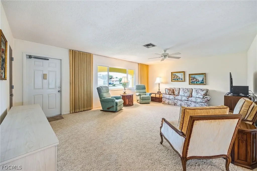 213 Richmond Avenue S Lehigh Acres FL 33936