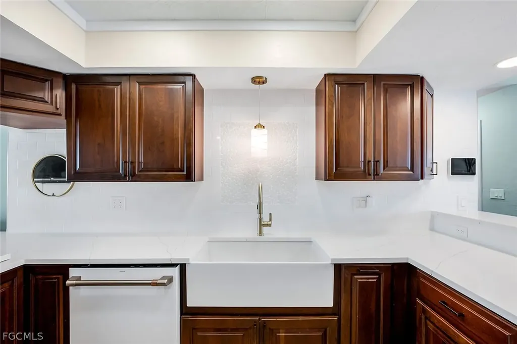 4904 Vincennes Street Cape Coral FL 33904
