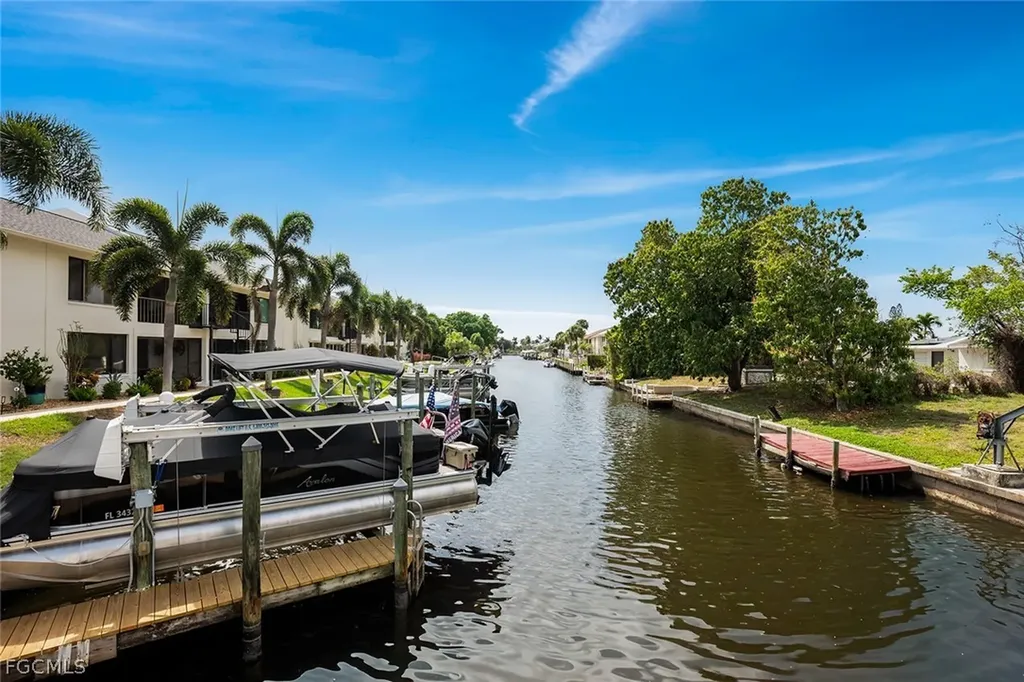 4904 Vincennes Street Cape Coral FL 33904