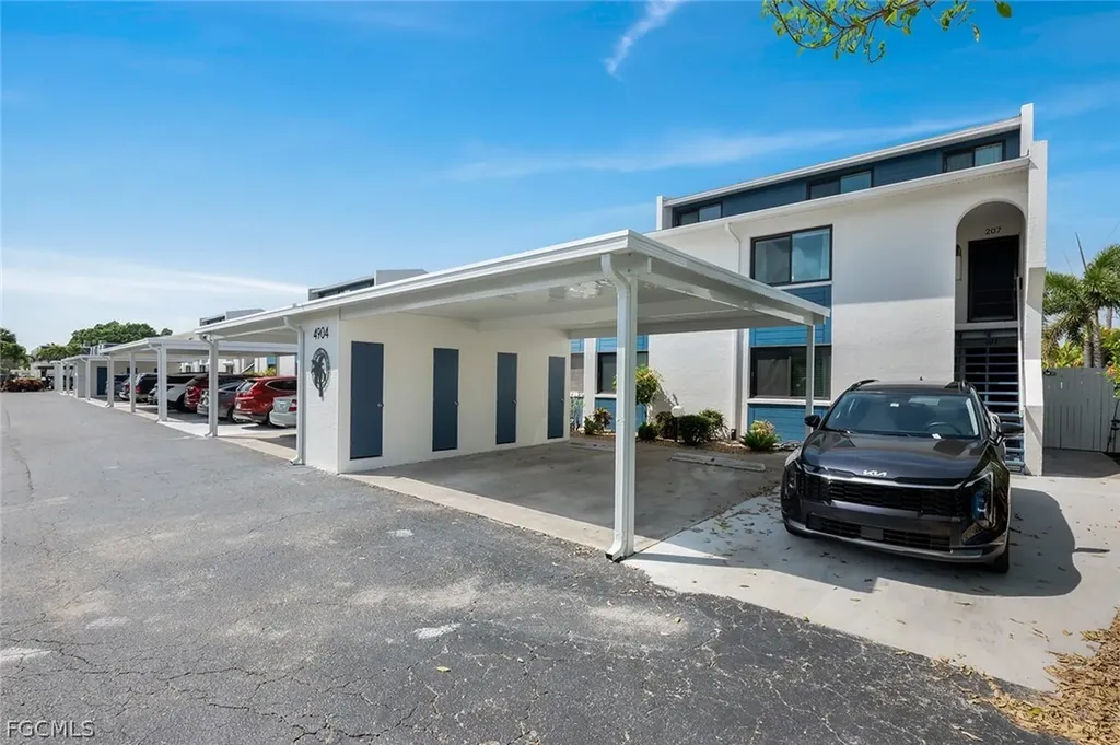 4904 Vincennes Street Cape Coral FL 33904