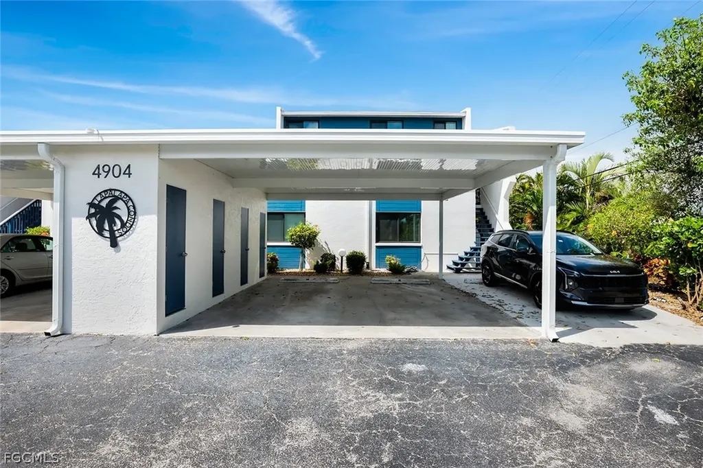 4904 Vincennes Street Cape Coral FL 33904