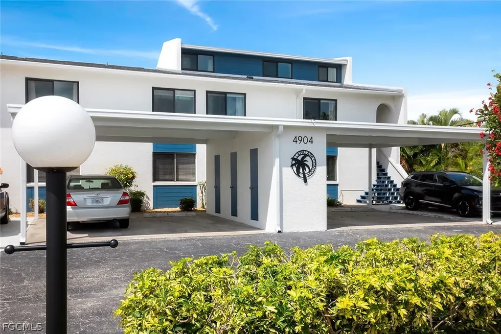 4904 Vincennes Street Cape Coral FL 33904