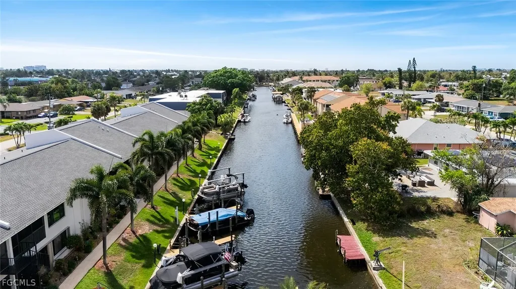 4904 Vincennes Street Cape Coral FL 33904