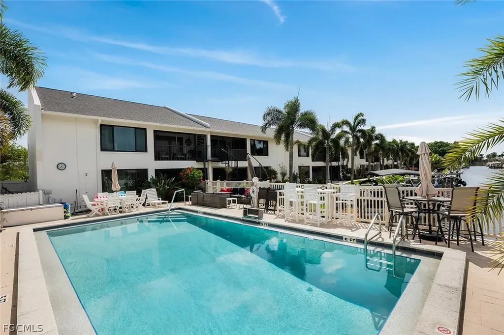4904 Vincennes Street Cape Coral FL 33904