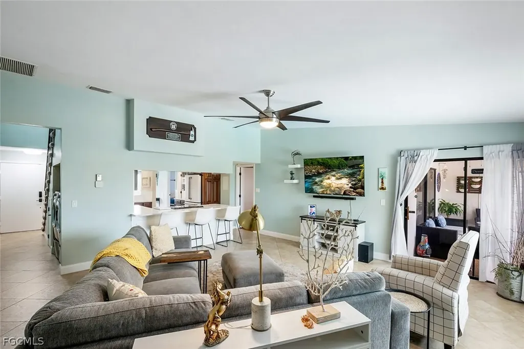 4904 Vincennes Street Cape Coral FL 33904