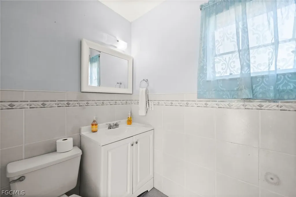 1229 SW 24th Street Cape Coral FL 33991