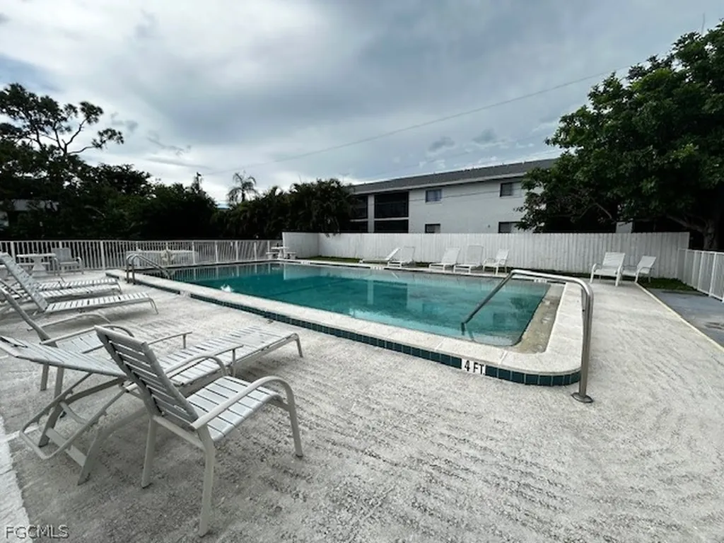 4906 Victoria Drive Cape Coral FL 33904