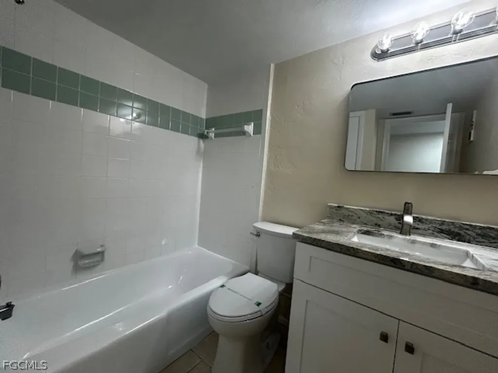4906 Victoria Drive Cape Coral FL 33904