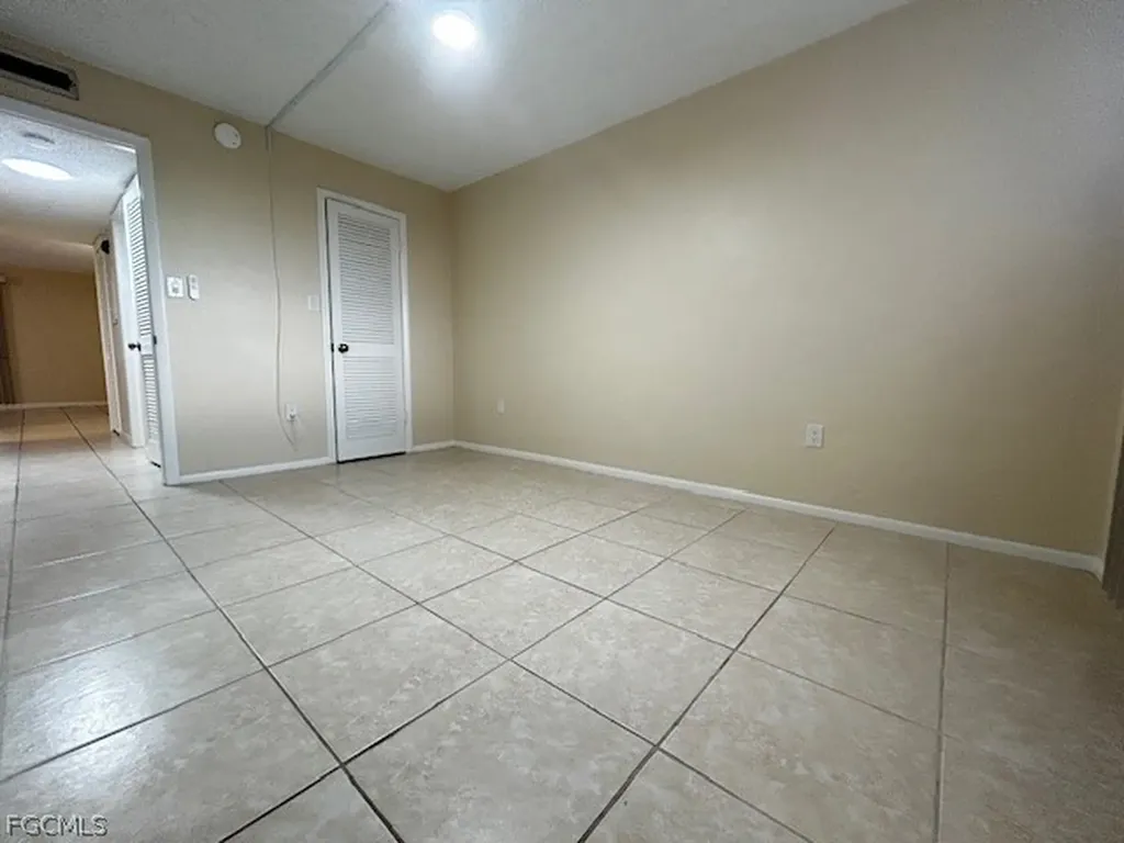 4906 Victoria Drive Cape Coral FL 33904