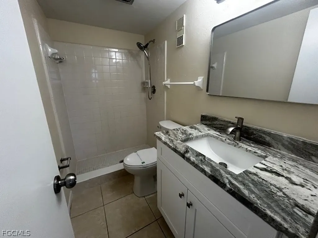 4906 Victoria Drive Cape Coral FL 33904