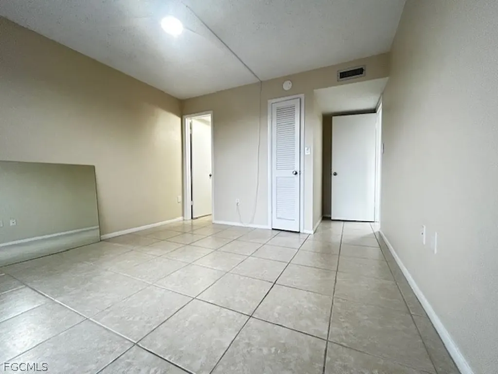 4906 Victoria Drive Cape Coral FL 33904