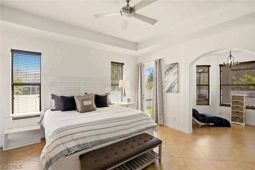 2104 NE 9th Place Cape Coral FL 33909
