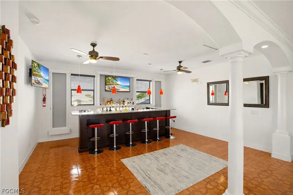 2104 NE 9th Place Cape Coral FL 33909