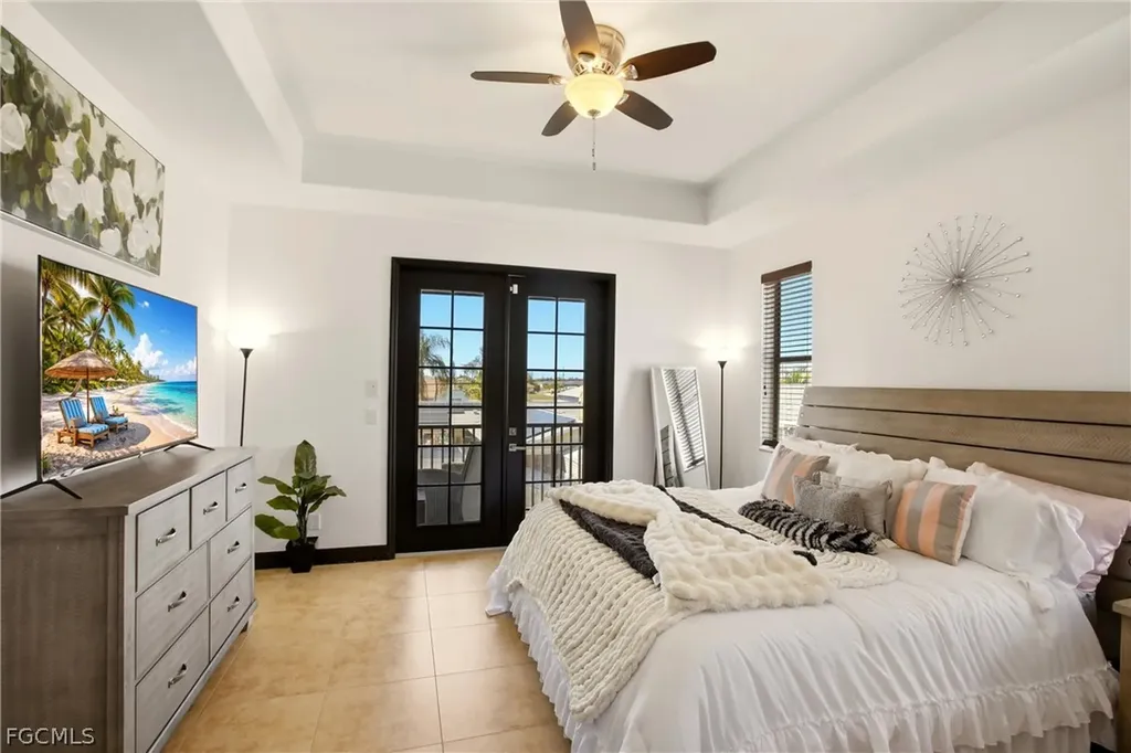 2104 NE 9th Place Cape Coral FL 33909