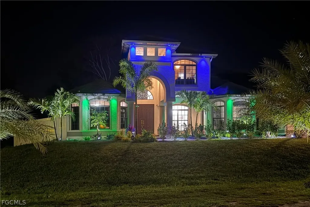 2104 NE 9th Place Cape Coral FL 33909