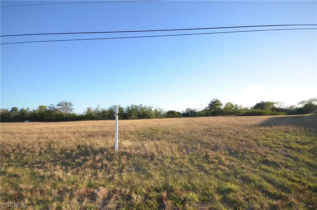 702 NE 12th Street Cape Coral FL 33909