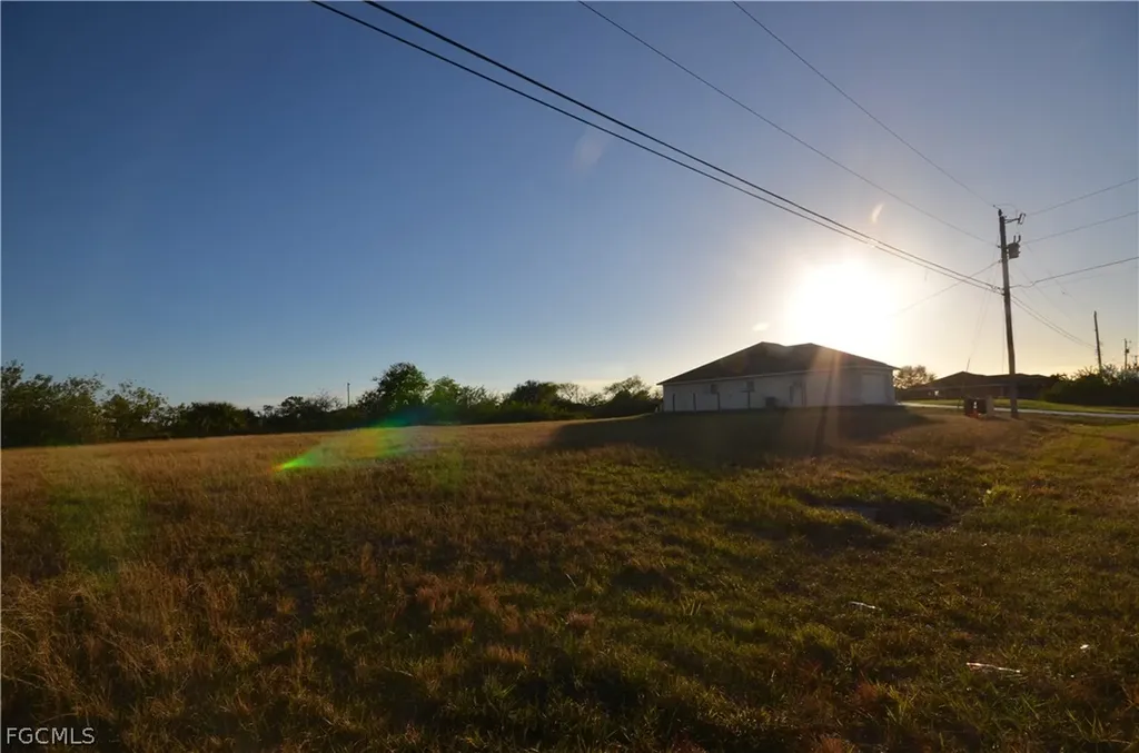 702 NE 12th Street Cape Coral FL 33909