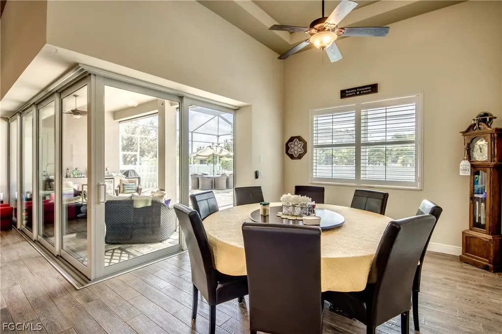 2736 Miracle Parkway Cape Coral FL 33914
