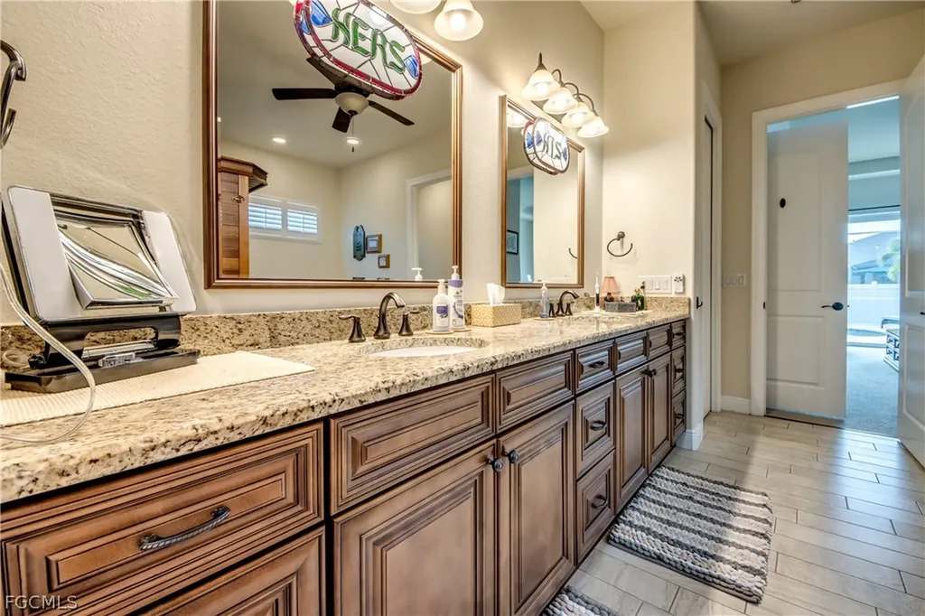 2736 Miracle Parkway Cape Coral FL 33914