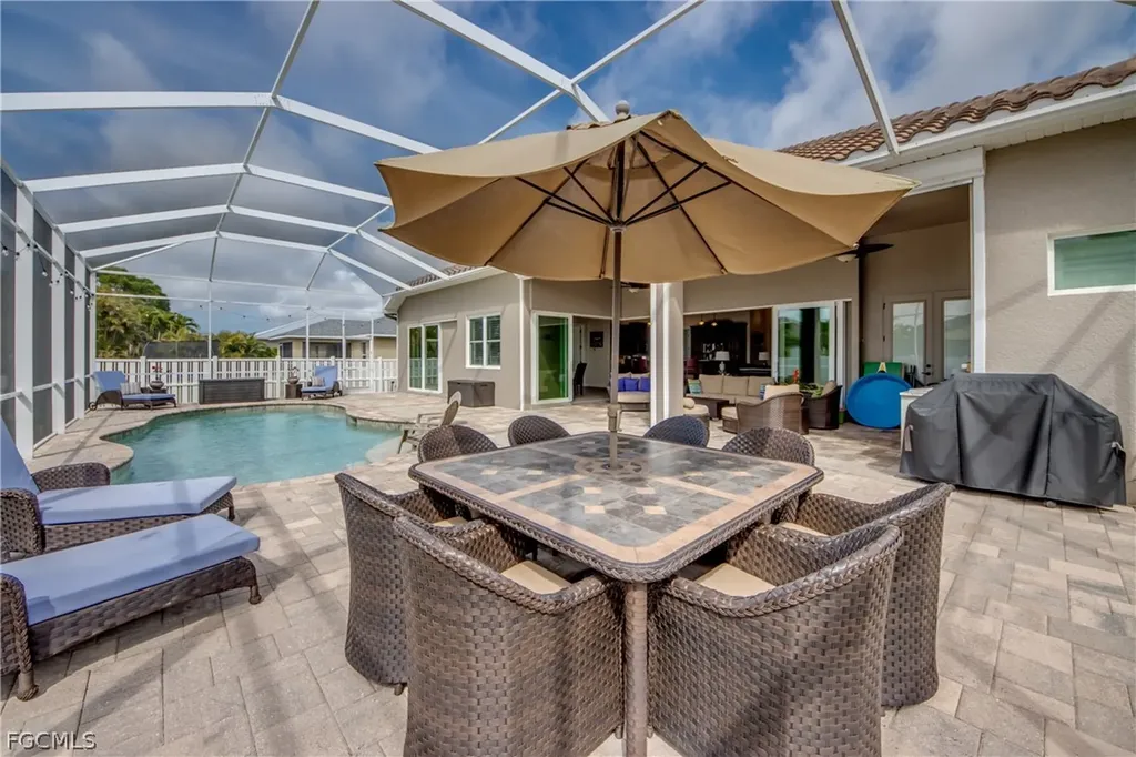 2736 Miracle Parkway Cape Coral FL 33914
