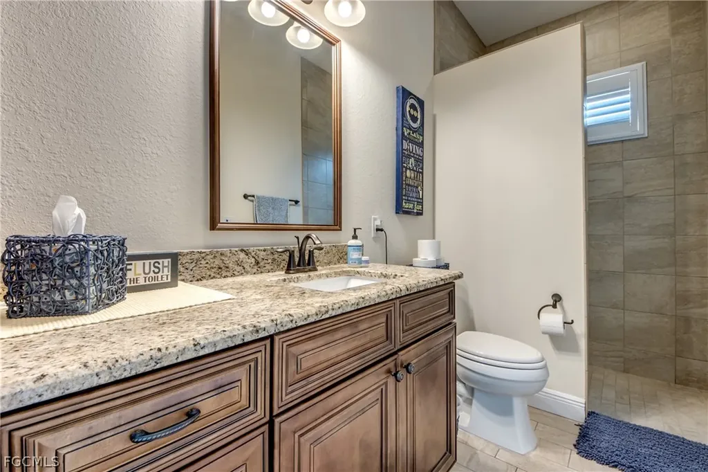 2736 Miracle Parkway Cape Coral FL 33914