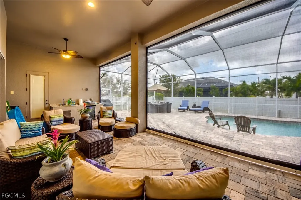 2736 Miracle Parkway Cape Coral FL 33914
