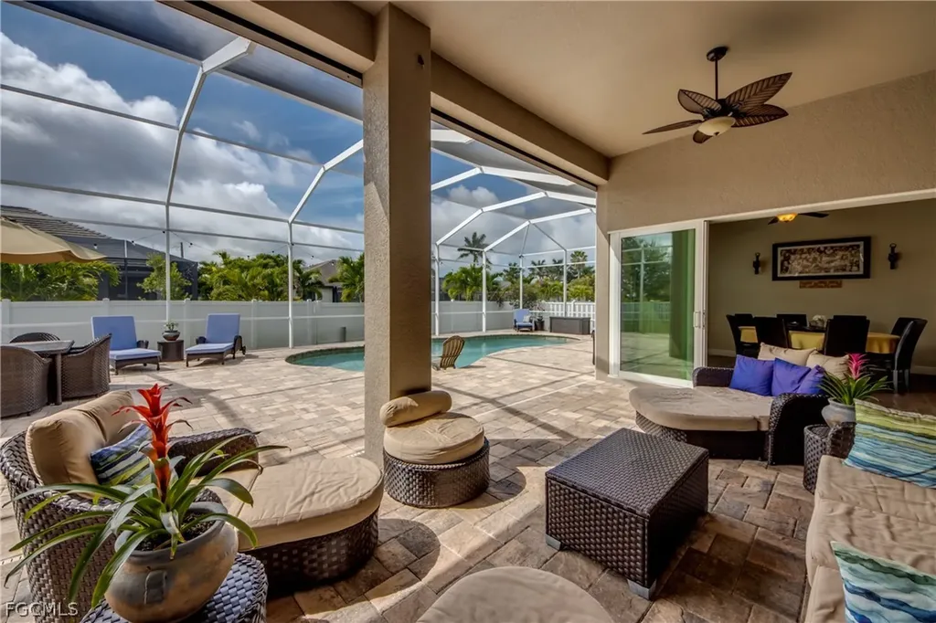 2736 Miracle Parkway Cape Coral FL 33914
