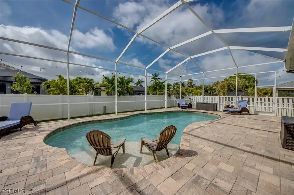 2736 Miracle Parkway Cape Coral FL 33914