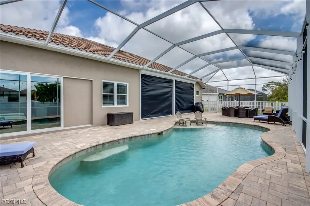 2736 Miracle Parkway Cape Coral FL 33914