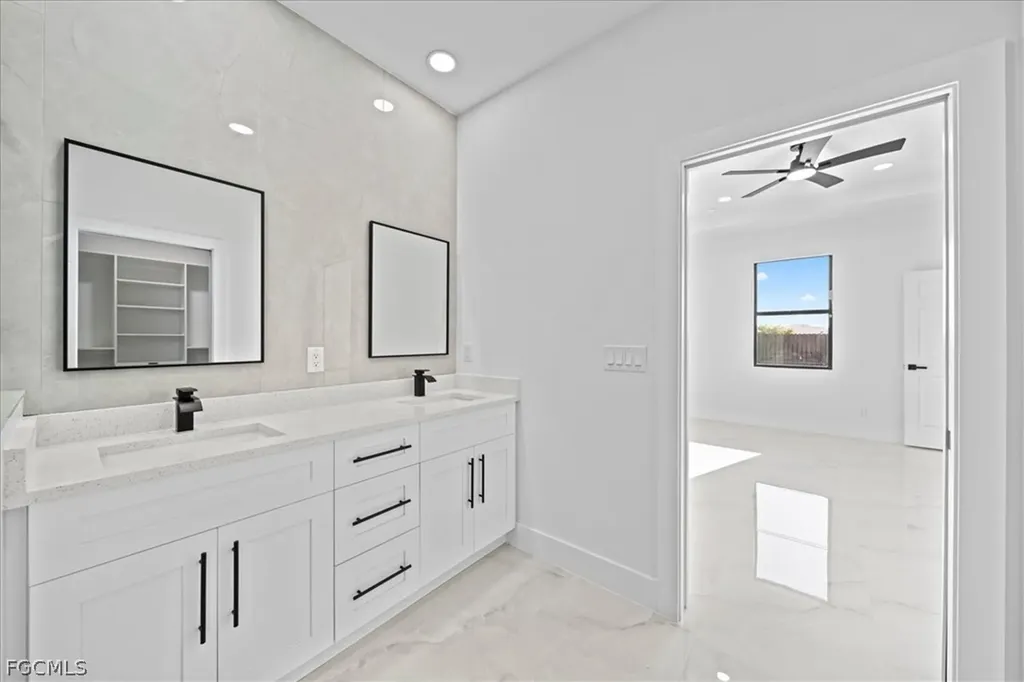 1713 NE 7th Avenue Cape Coral FL 33909