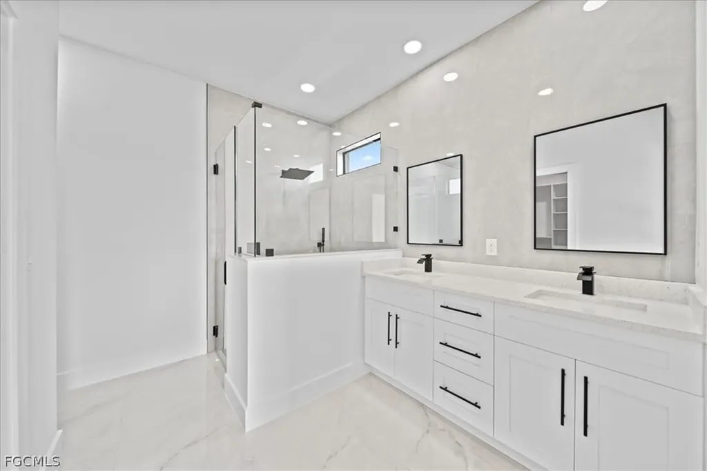 1713 NE 7th Avenue Cape Coral FL 33909