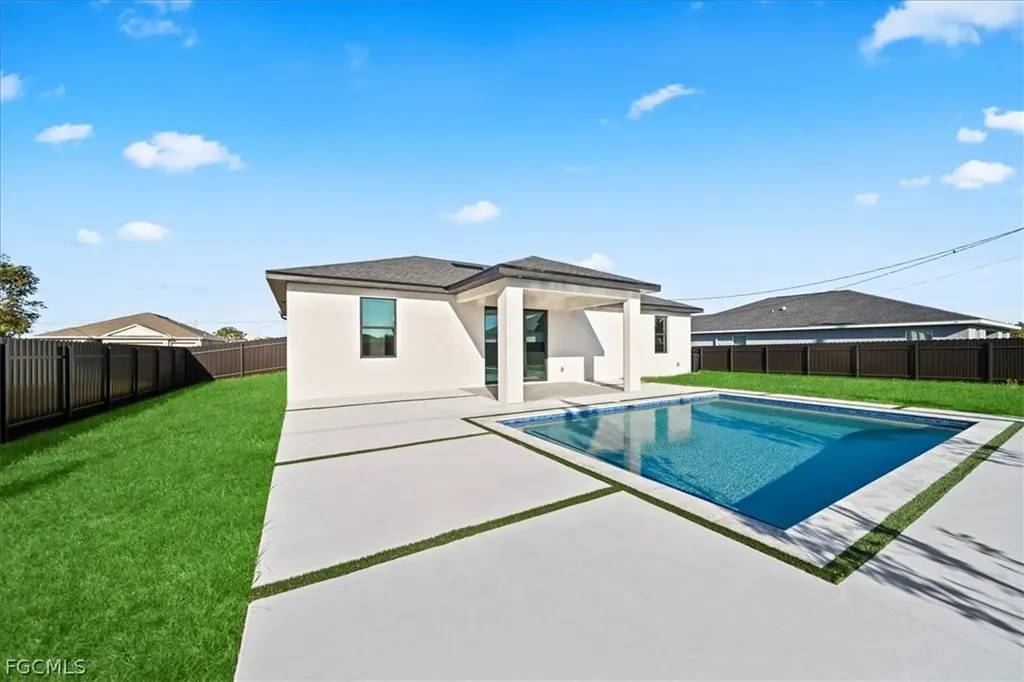 1713 NE 7th Avenue Cape Coral FL 33909